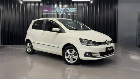VOLKSWAGEN FOX 1.6 MSI HIGHLINE 16V FLEX 4P AUTOMATIZADO VOLKSWAGEN FOX 1.6 MSI HIGHLINE 16V FLEX 4P AUTOMATIZADO